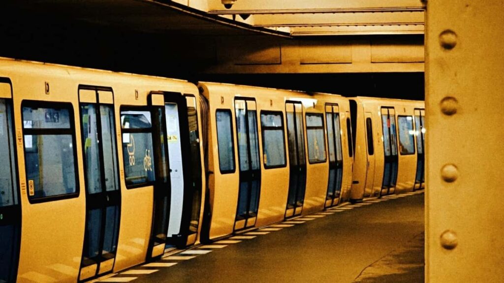 Praktican vodic za kreatore iz Srbije: kako kontaktirati ukrajinske brendove koji su aktivni na Apple Music i sklapati GRWM video saradnje taktike, primeri i koraci.