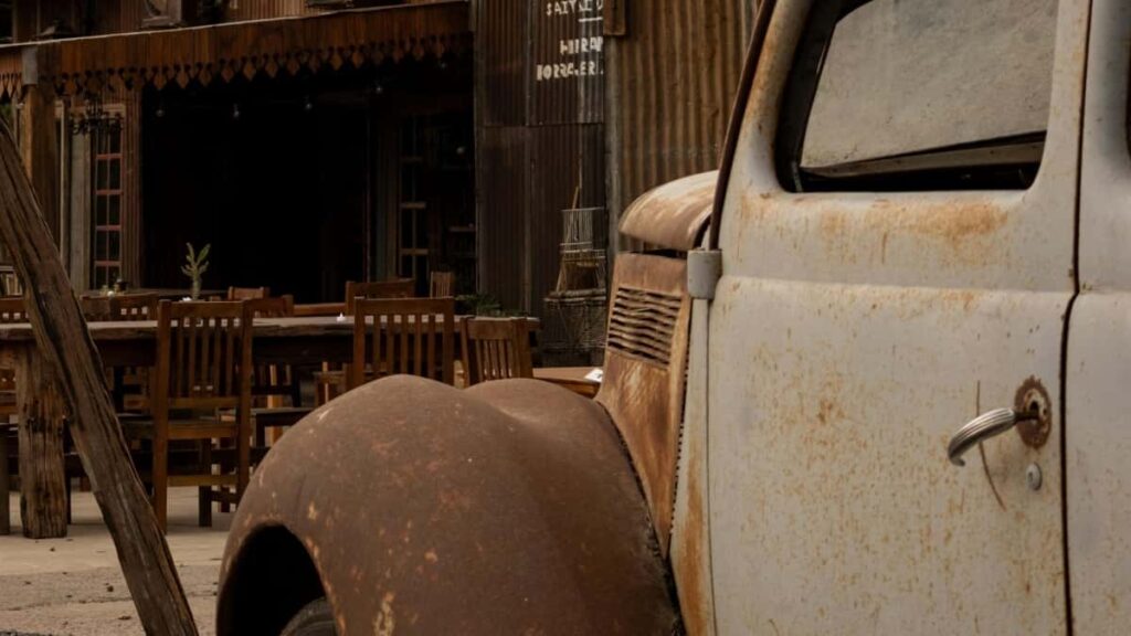 Praktican vodic za autore iz Srbije kako targetirati Puerto Rico brendove na Rumble-u, uz AI trendove, primere (Russell Brand) i taktike za brendirane saradnje.