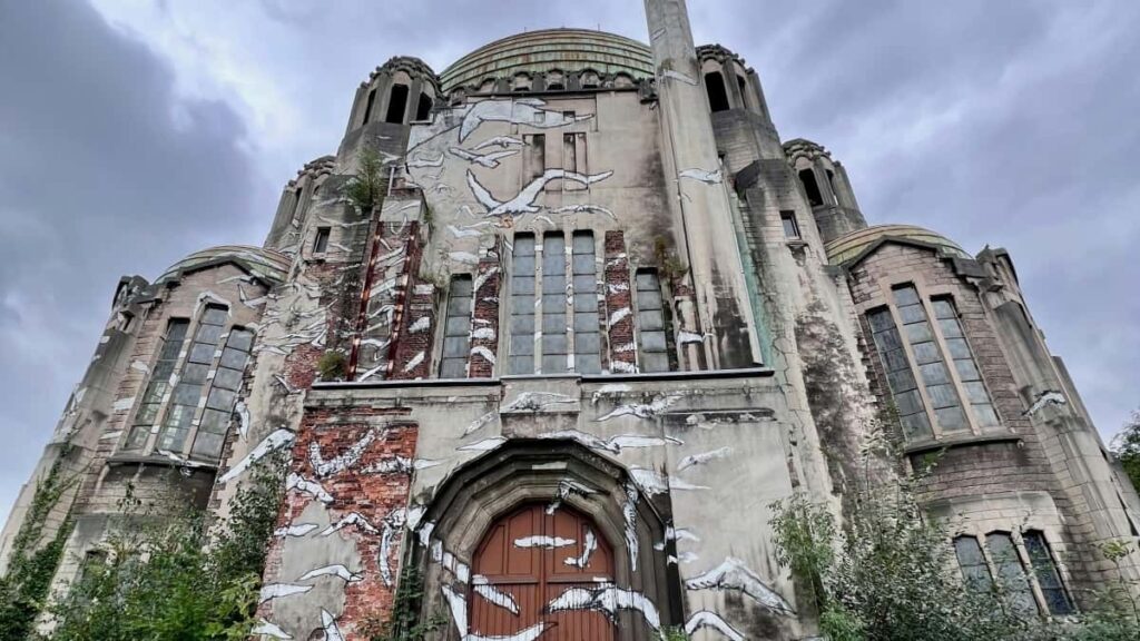 Praktican vodic za kreatore iz Srbije: kako locirati i kontaktirati uzbekistanske brendove koristeci Apple Music, lokalne trendove (Fergana Valley) i taktike outreach-a.